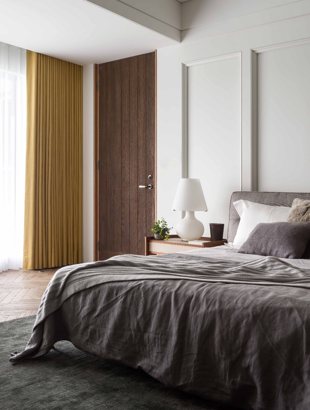 現(xiàn)代簡約臥室裝修效果圖